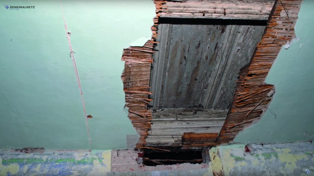 Deckenansicht während der Sanierung