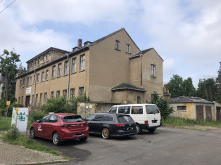 Alte Schule Böhlitz Ehrenberg seitliche Ansicht