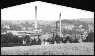 Postkarte 1908: Lunzenau. Vogels Mechanische Weberei und Papierfabrik (rechts historische Spinnmühle)