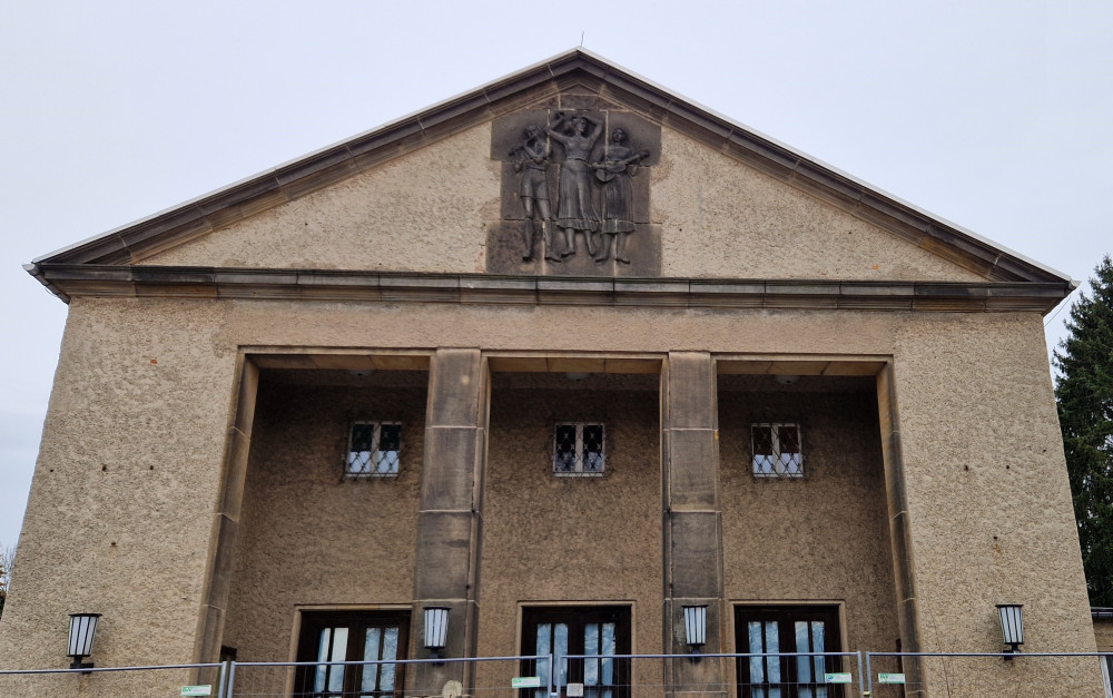 Portal des Theaters, Stand 2025