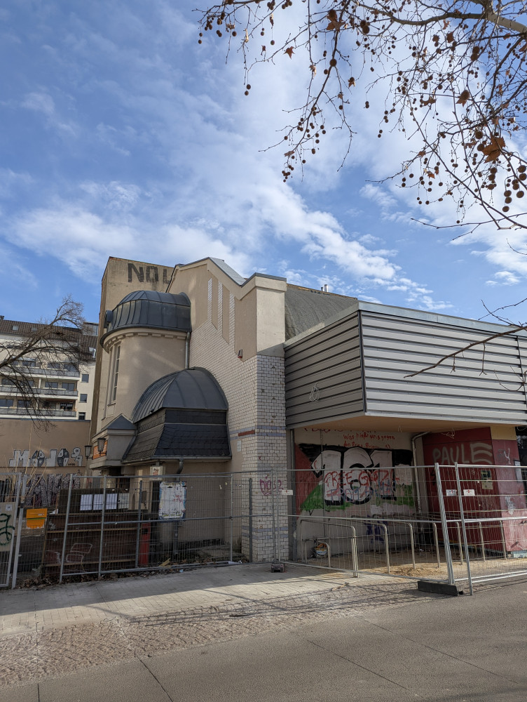 Eingang in Richtung Eisenbahnstraße