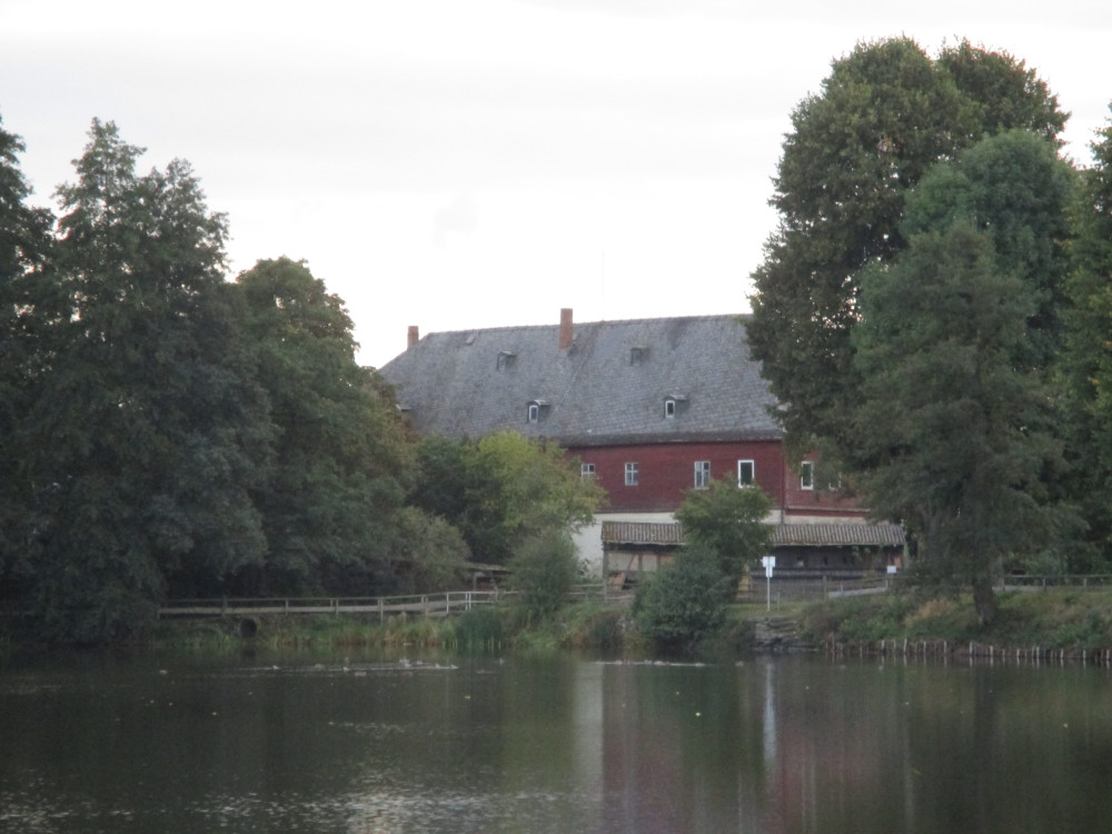 Forstteich und Forsthaus Pöllwitz