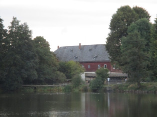 Forstteich und Forsthaus Pöllwitz