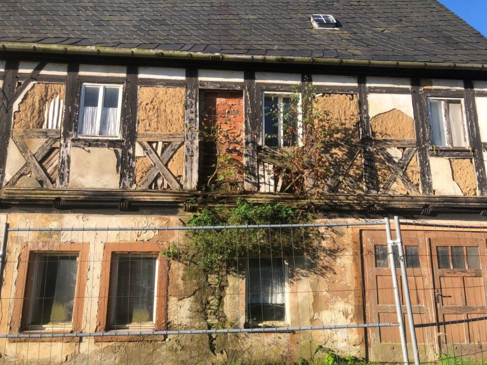 Rechte Vorderseite, August 2025