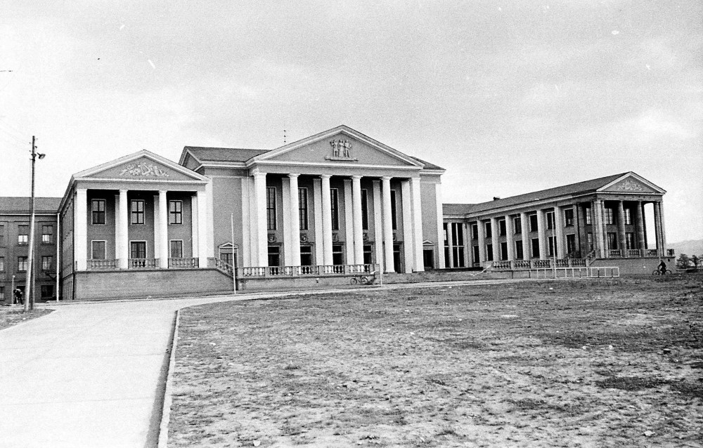 Historische Frontansicht von links, Oktober 1955