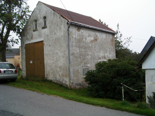 Scheune 2005, bei Kauf des Grundstücks, Nordwestansicht