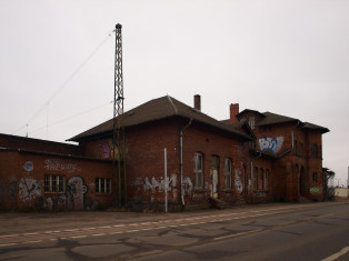 Das Empfangsgebäude (2011)