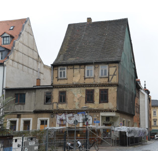 Südseite des gebäudes (fehlendes dach durch Granateneinschlag 1945)