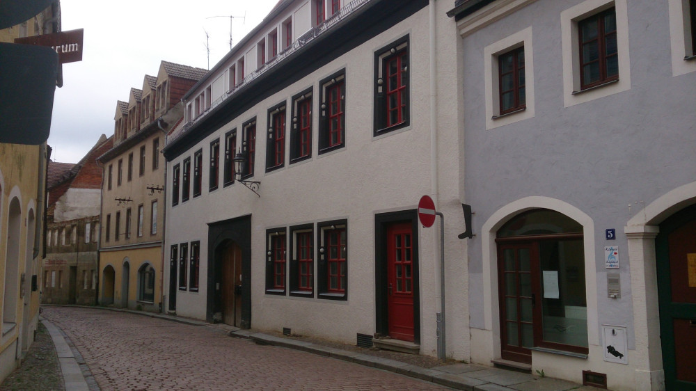 Ansicht Straßenseite nach der Sanierung