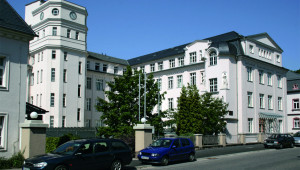 Ansicht des Generationenbahnhofs nach der Sanierung im Juli 2017