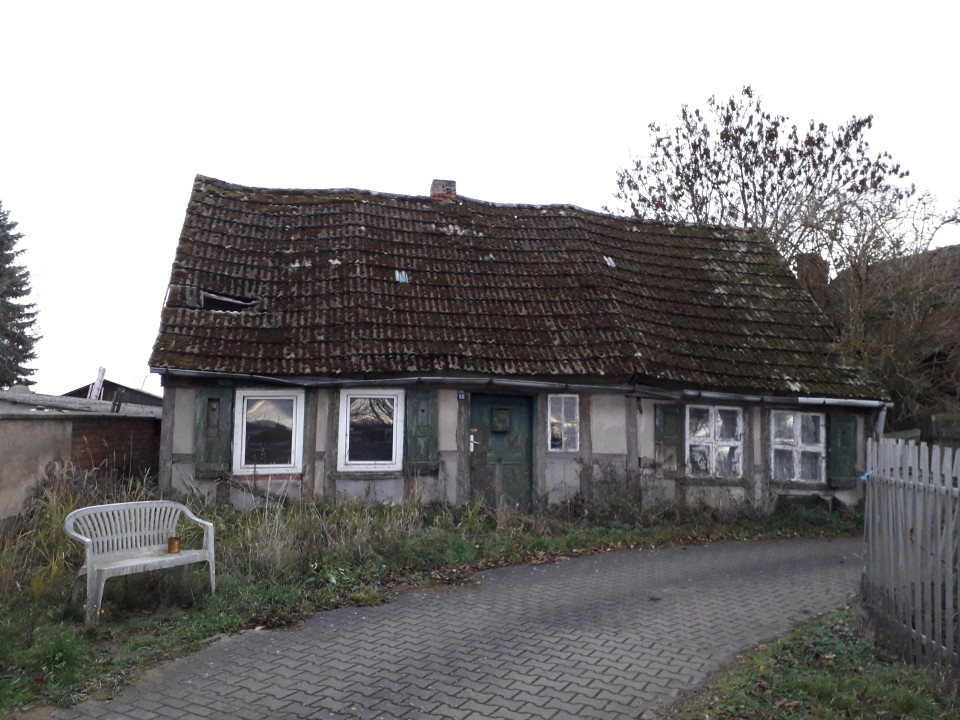 Wohnhaus Straßenansicht
