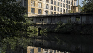 Vorderansicht Theater der Freundschaft, Stand 2025
