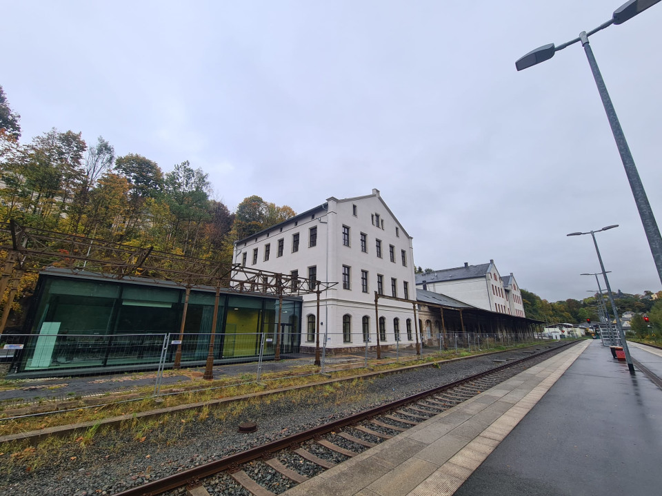 unterer Bahnhof Annaberg Buchholz mit neuem Anbau
