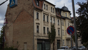 Gebäudeansicht von der Unteren Hauptstraße