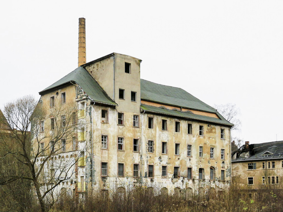 Baumwollspinnerei Gebrüder Meister (Blauhaus) in Erdmannsdorf ("blaue Fabrik")