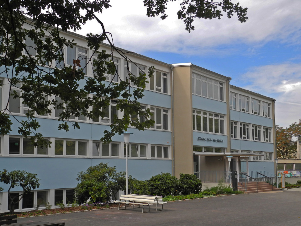 Sanierter Zustand des Eingangsportals, 2018