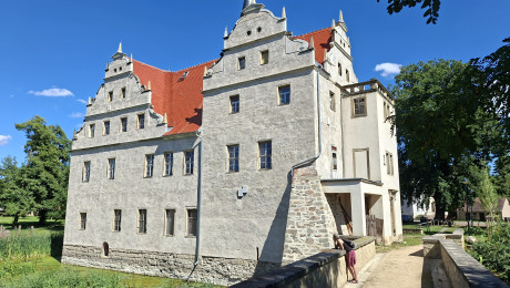 Schloss Oberau, Westansicht