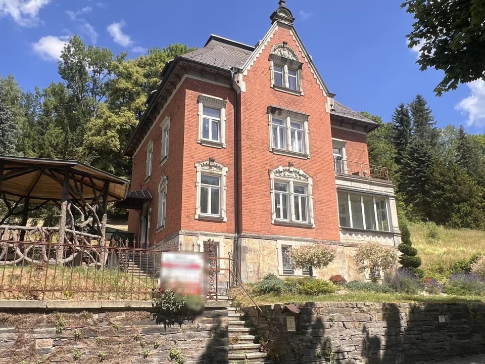 Außergewöhnliche Villa im Erzgebirge, Außenansicht