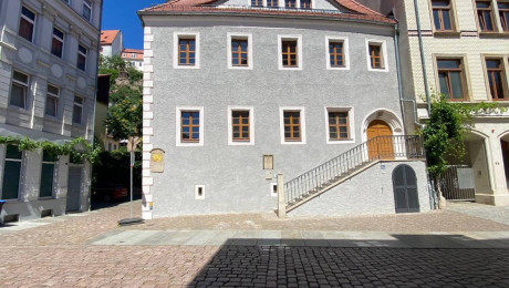 Ehemaliger Gasthof zur Sonne (Theaterplatz 14)