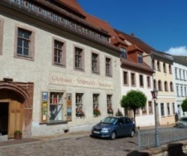Stadtgut Vorderansicht - Bibliothek und Gästeamt