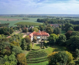 Luftbildaufnahme von Schloss Proschwitz